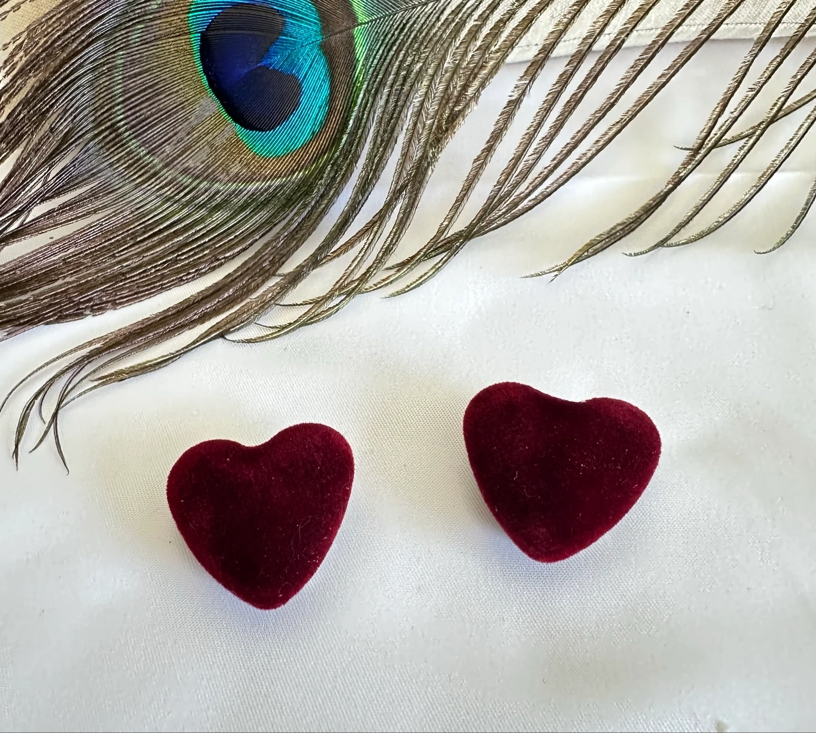 Pair of "red heart" ❤️ button covers – photo 2